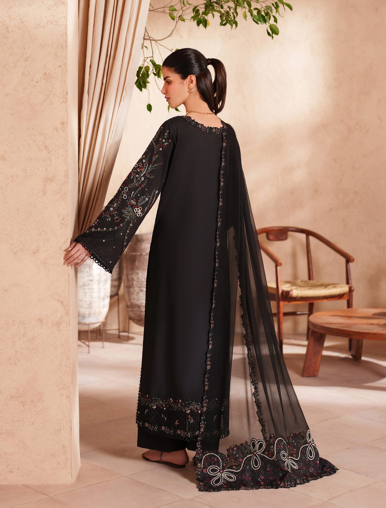 Iznik Luxury Lawn - Black Embroidered Suit - Image 3